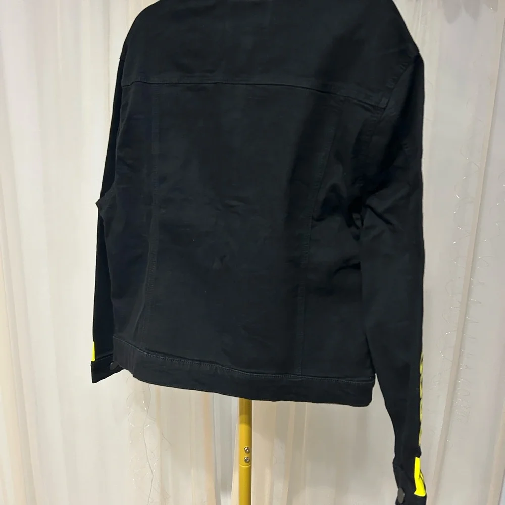 Stylish Black Jacket with Yellow Accents